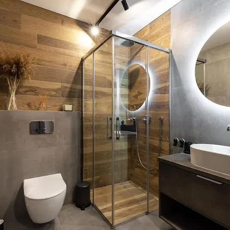 Center Sanctuary Modern Business-class With Free Parking In The Heart Of Apartment