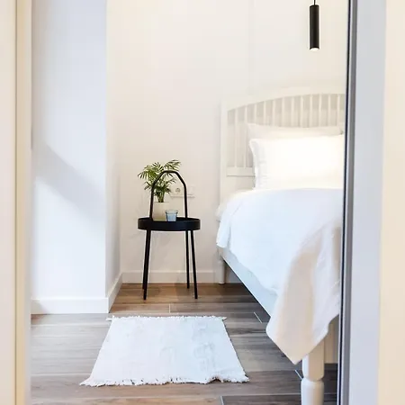Apartment City Center Sanctuary - Free Parking Studio *