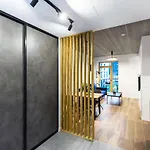 Center Sanctuary Modern Business-class With Free Parking In The Heart Of Апартаменты *
