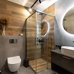 Center Sanctuary Modern Business-class With Free Parking In The Heart Of Апартаменты