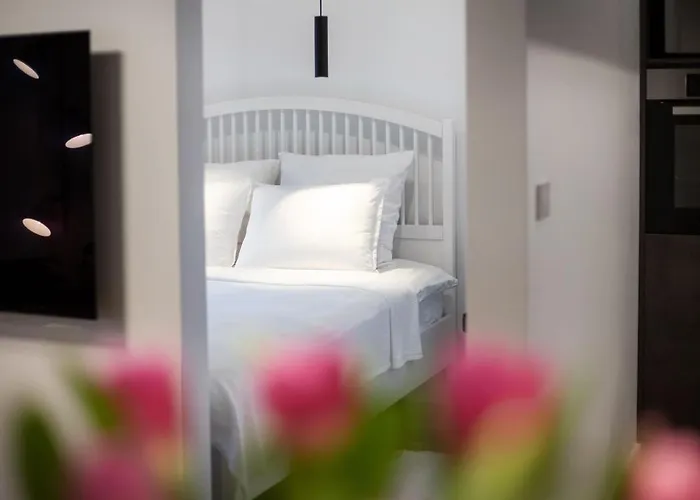 Center Sanctuary Modern Business-class With Free Parking In The Heart Of 아파트