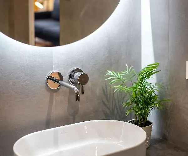 아파트 Center Sanctuary Modern Business-class With Free Parking In The Heart Of